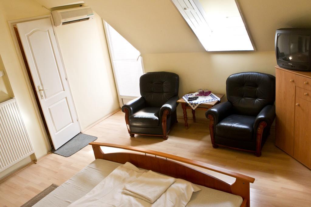 Szekely Fogado Bed and Breakfast Tunyogmatolcs Δωμάτιο φωτογραφία